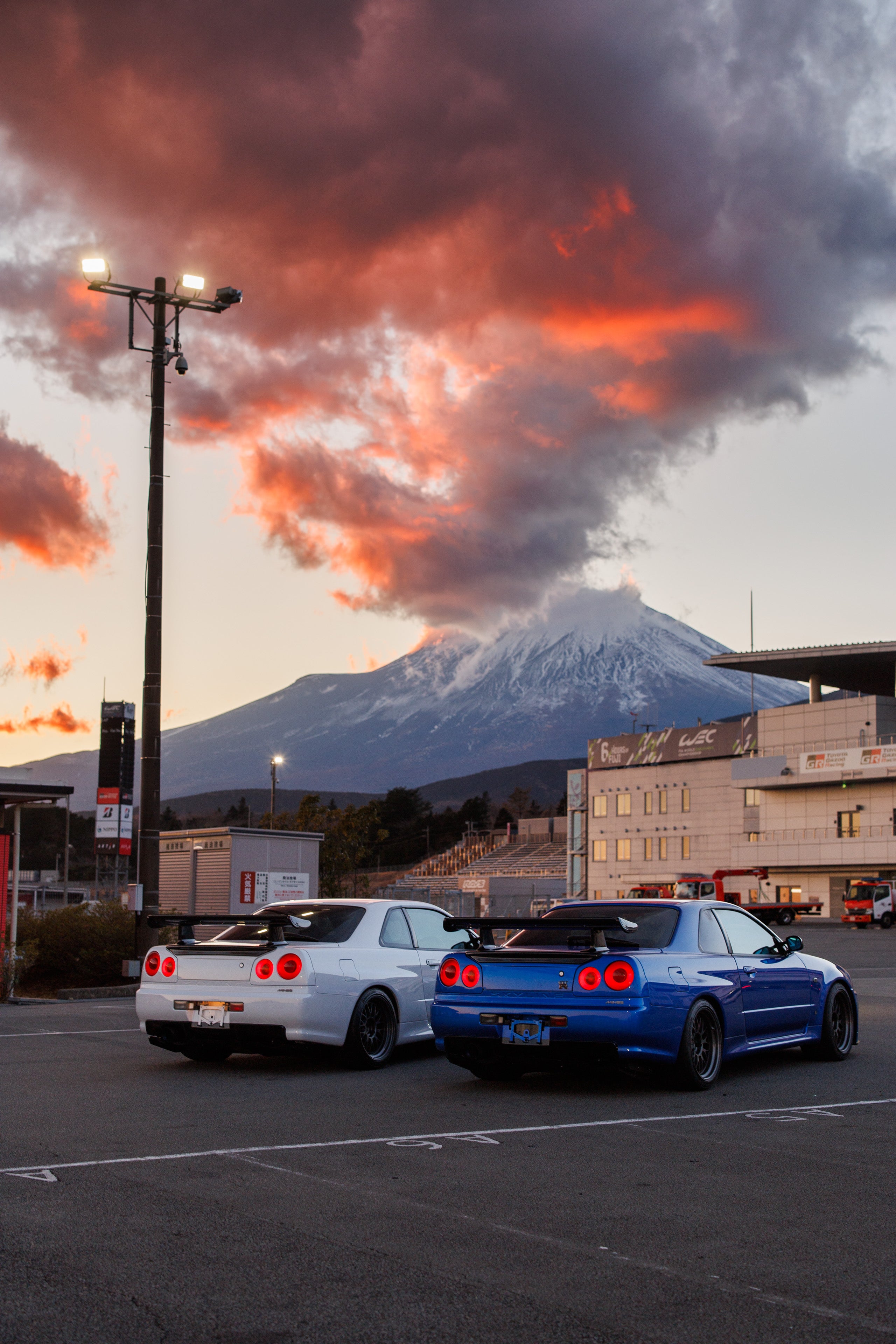 Build by Legends R34 GT-R at MT. Fuji (vertical – Cameras and Car ...
